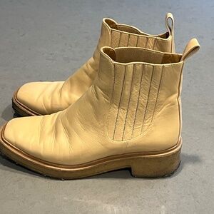 LoQ women’s boots